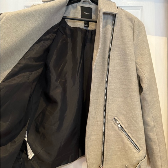 Grey jacket - Picture 2 of 3